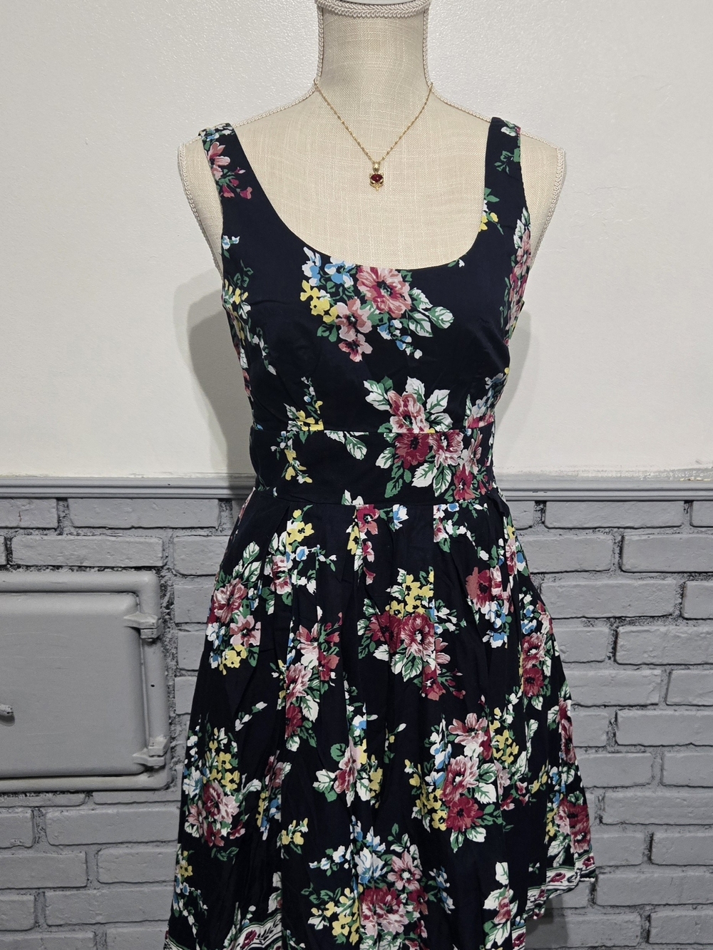 Aryeh Black Floral Scoop-Neck Midi Dress